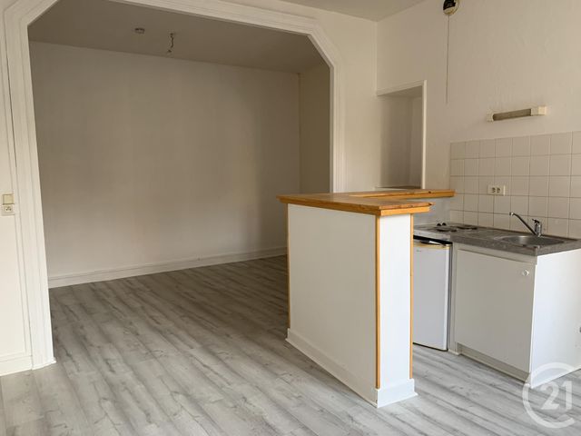 Appartement à louer - 2 pièces - 47 m2 - Montlucon - 03 - AUVERGNE