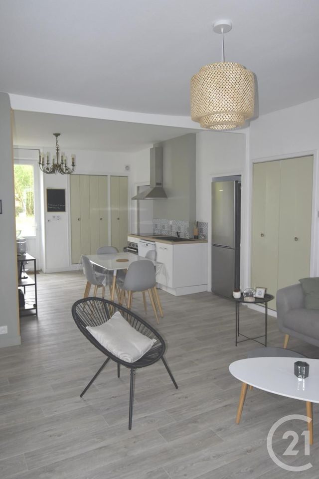 Appartement à louer - 5 pièces - 90 m2 - Laval - 53 - PAYS-DE-LOIRE