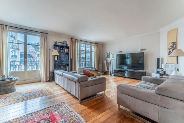 Appartement T6 à vendre - 6 pièces - 225 m2 - Paris - 75007 - ILE-DE-FRANCE